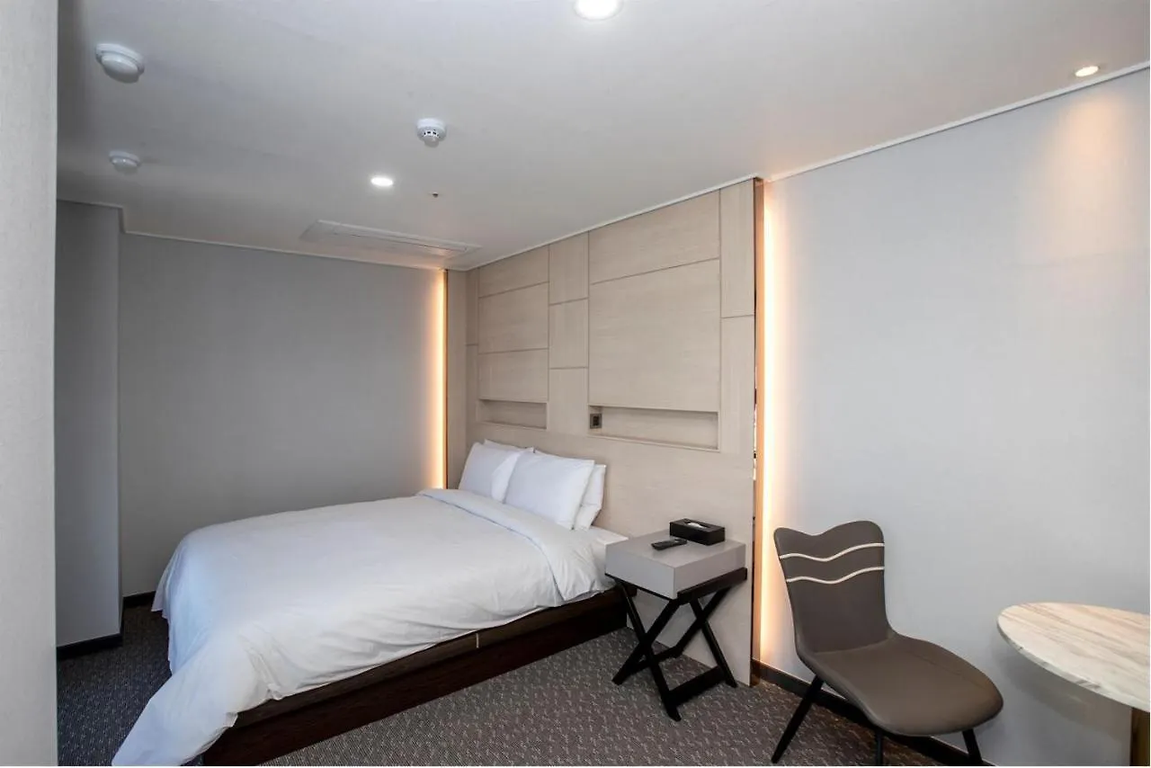 Griffinbay Hotel Μπουσάν 3*,
