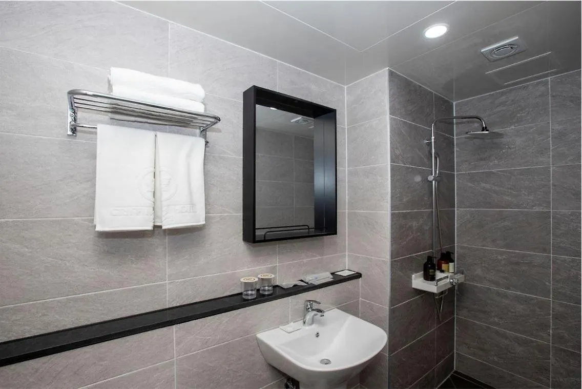 Griffinbay Hotel Μπουσάν 3*,