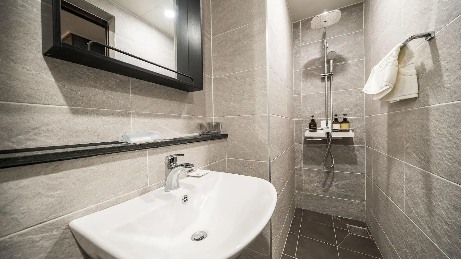 Griffinbay Hotel Busan 4*,  South Korea