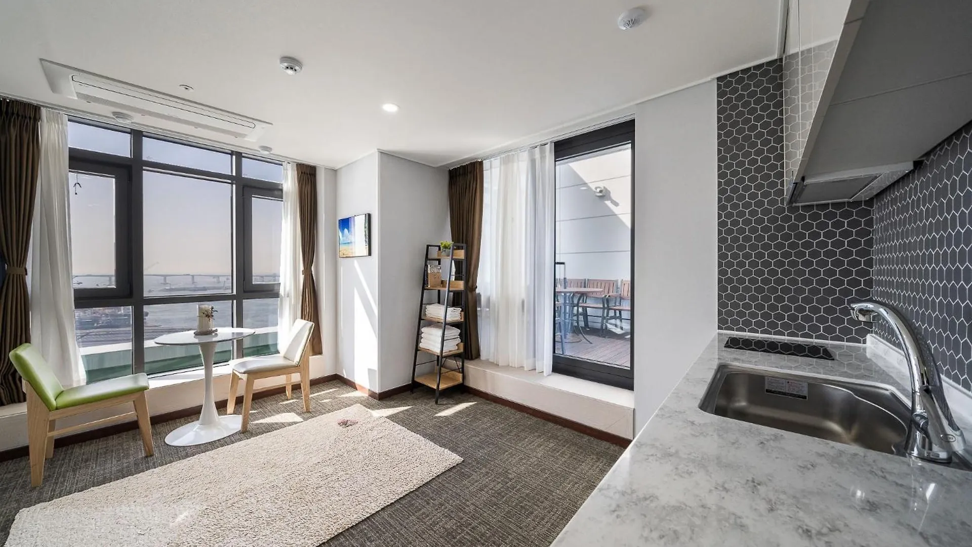 Griffinbay Hotel Μπουσάν 3*,